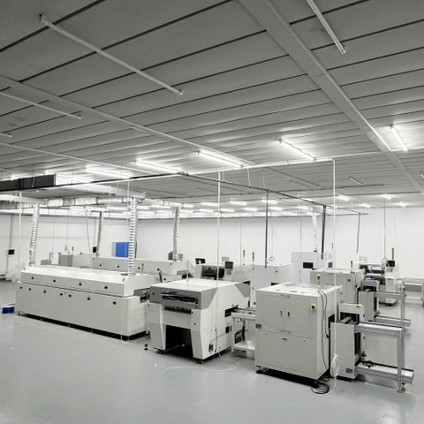 تكنولوجيا المعلومات والاتصالات | خط إنتاج تجميع SMT PCB فعال من حيث التكلفة وبسرعة عالية