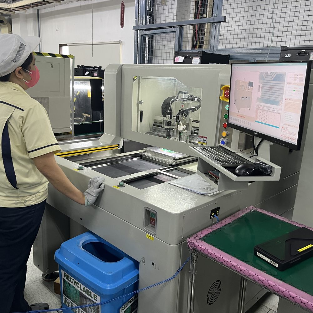 تكنولوجيا المعلومات والاتصالات | آلة راوتر PCB Circuito لسطح المكتب