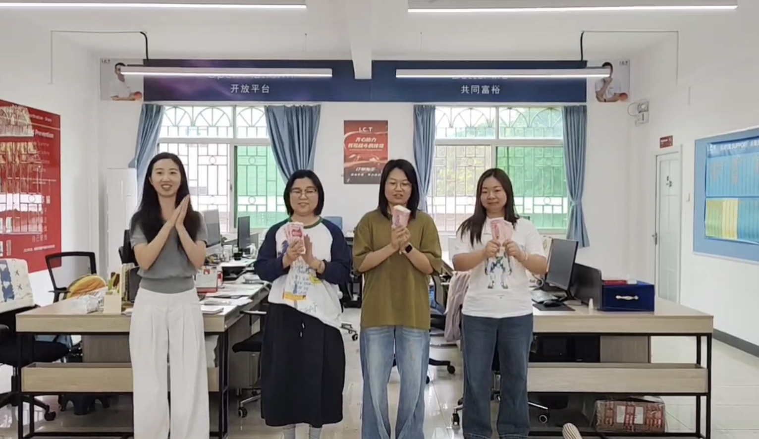 آلة تكنولوجيا المعلومات والاتصالات Smt.png