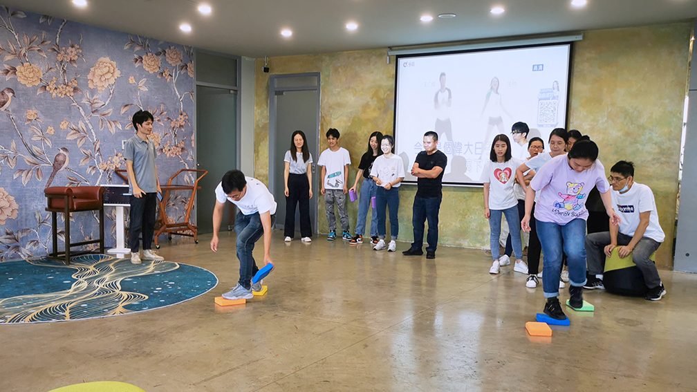 بناء فريق تكنولوجيا المعلومات والاتصالات في الفترة من 21 إلى 5 مايو