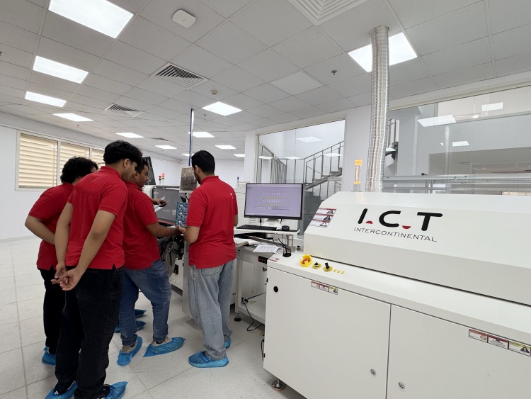 التثبيت في الموقع ودعم التدريب الفني