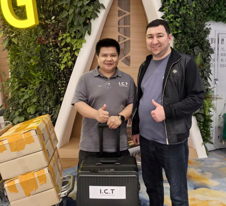 مهندس تكنولوجيا المعلومات والاتصالات يصل إلى أوزبكستان لتركيب خط إنتاج SMT