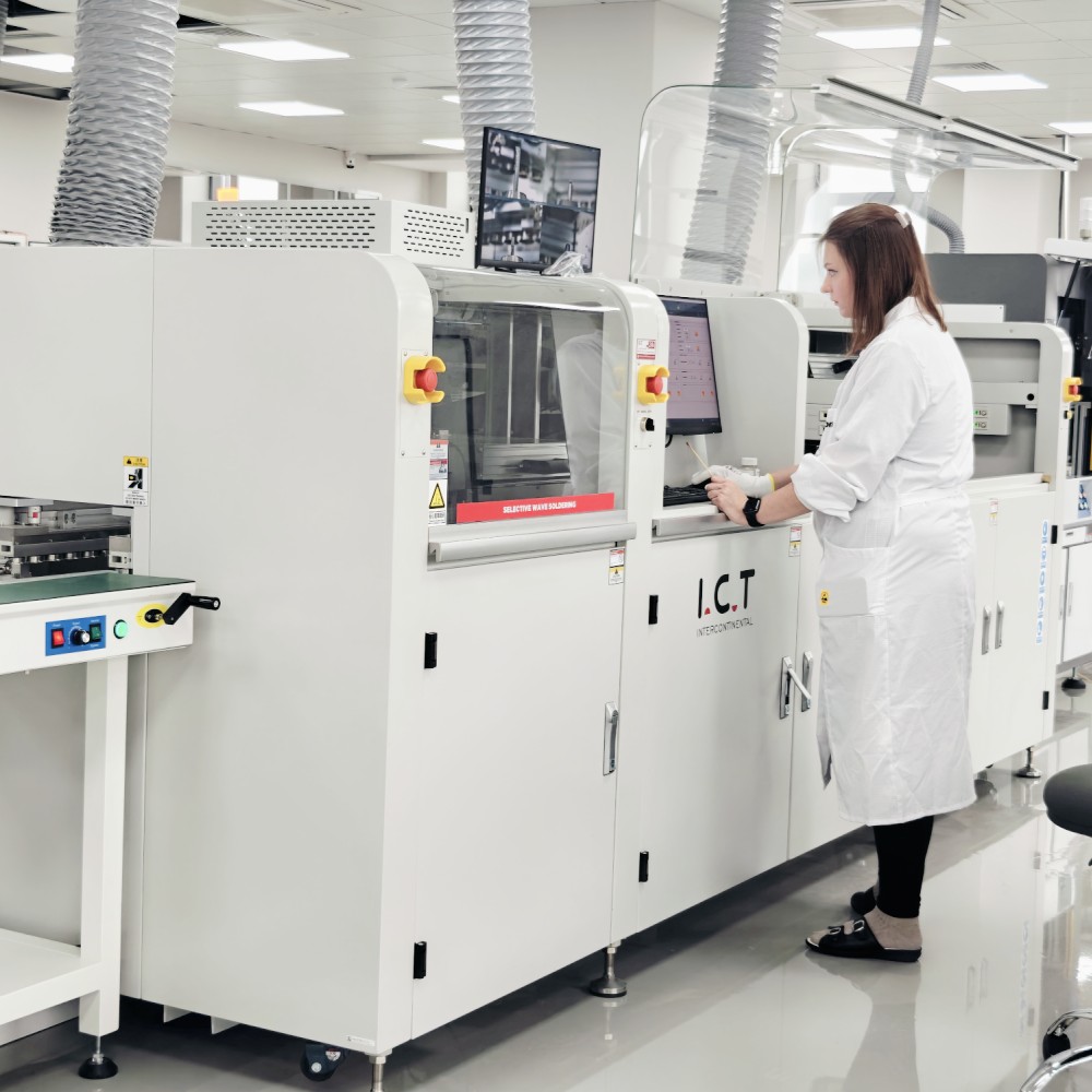 تكنولوجيا المعلومات والاتصالات | ماكينة لحام موجة خالية من الرصاص تعمل اقتصاديًا على الطاولة