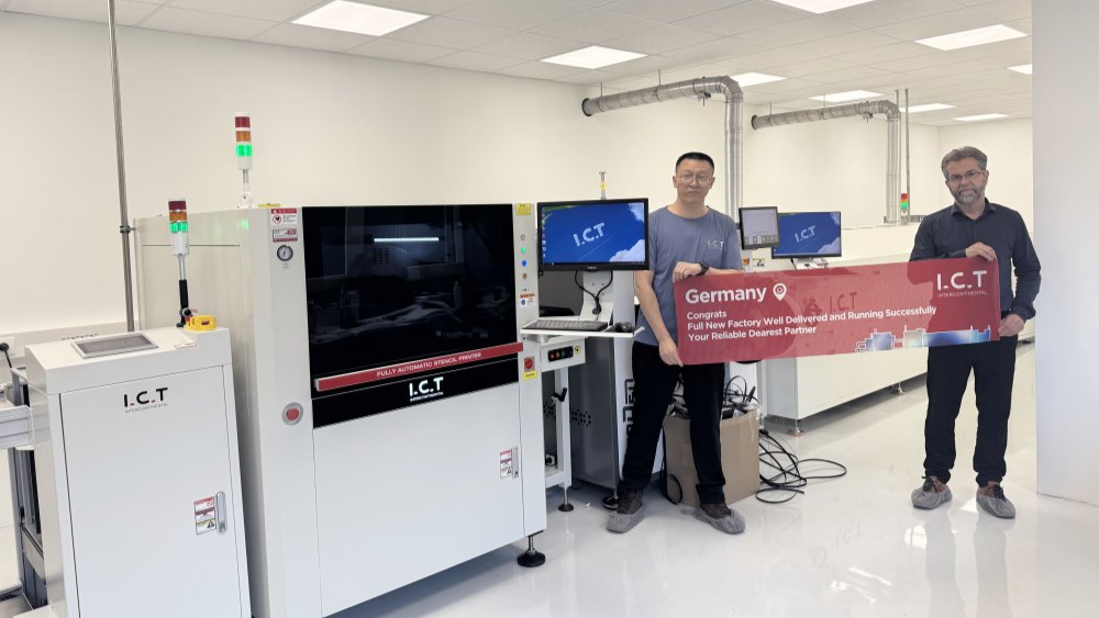 خط تكنولوجيا المعلومات والاتصالات smt في ألمانيا.jpg