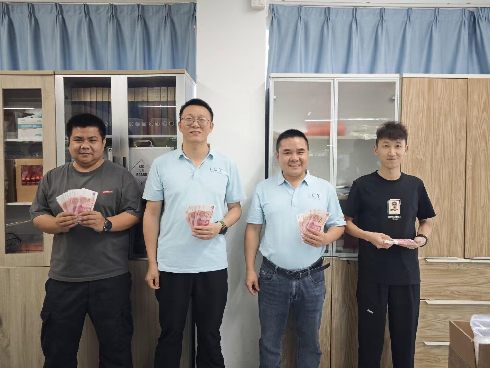 الدعم الفني الاحترافي في كل مرحلة من مراحل مشروع SMT الخاص بك.jpg